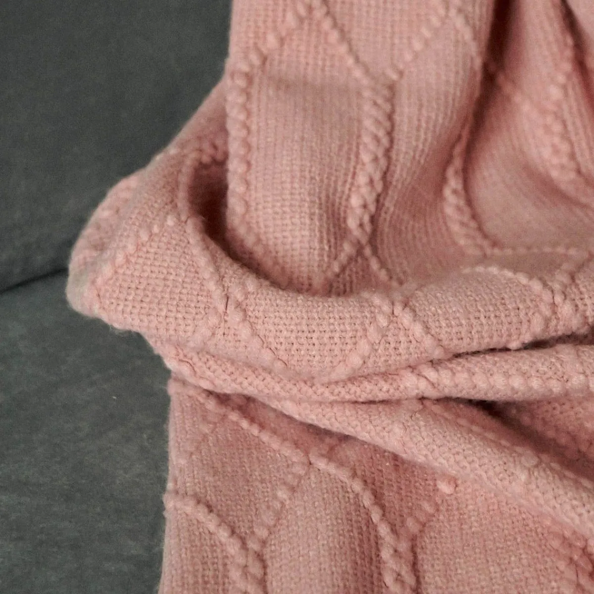 Flash Sale Koc Loop W Splot Kulkowy 130X170 Cm Poduszki Na Krzeslo