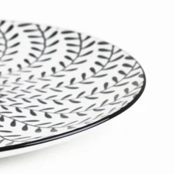 Cheap Talerz Navia Obiadowy Czarny W Listki 27 Cm Naczynia Ogródowe I Piknikowe